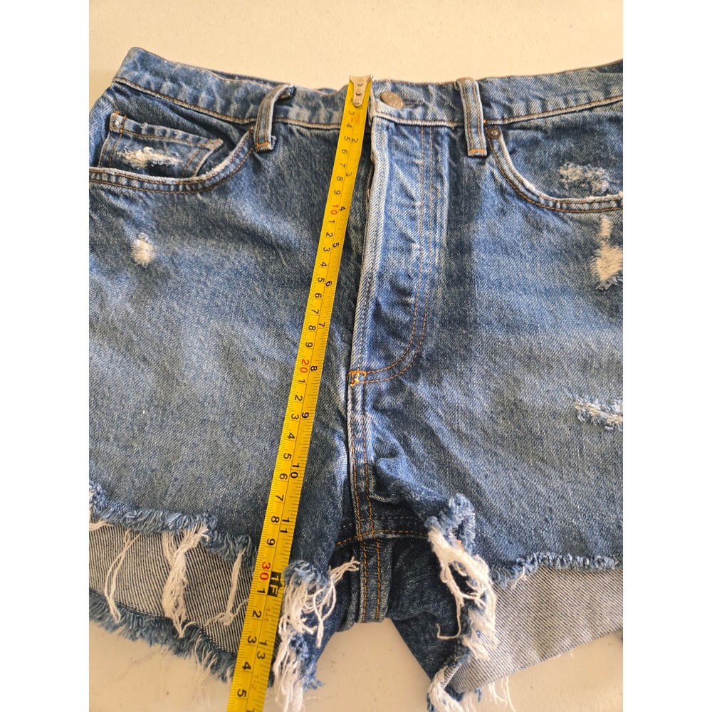 Boyish The Cody High-Rise Cut Off Distressed Denim Shorts Top Five Wash Size 28 - Picture 10 of 13